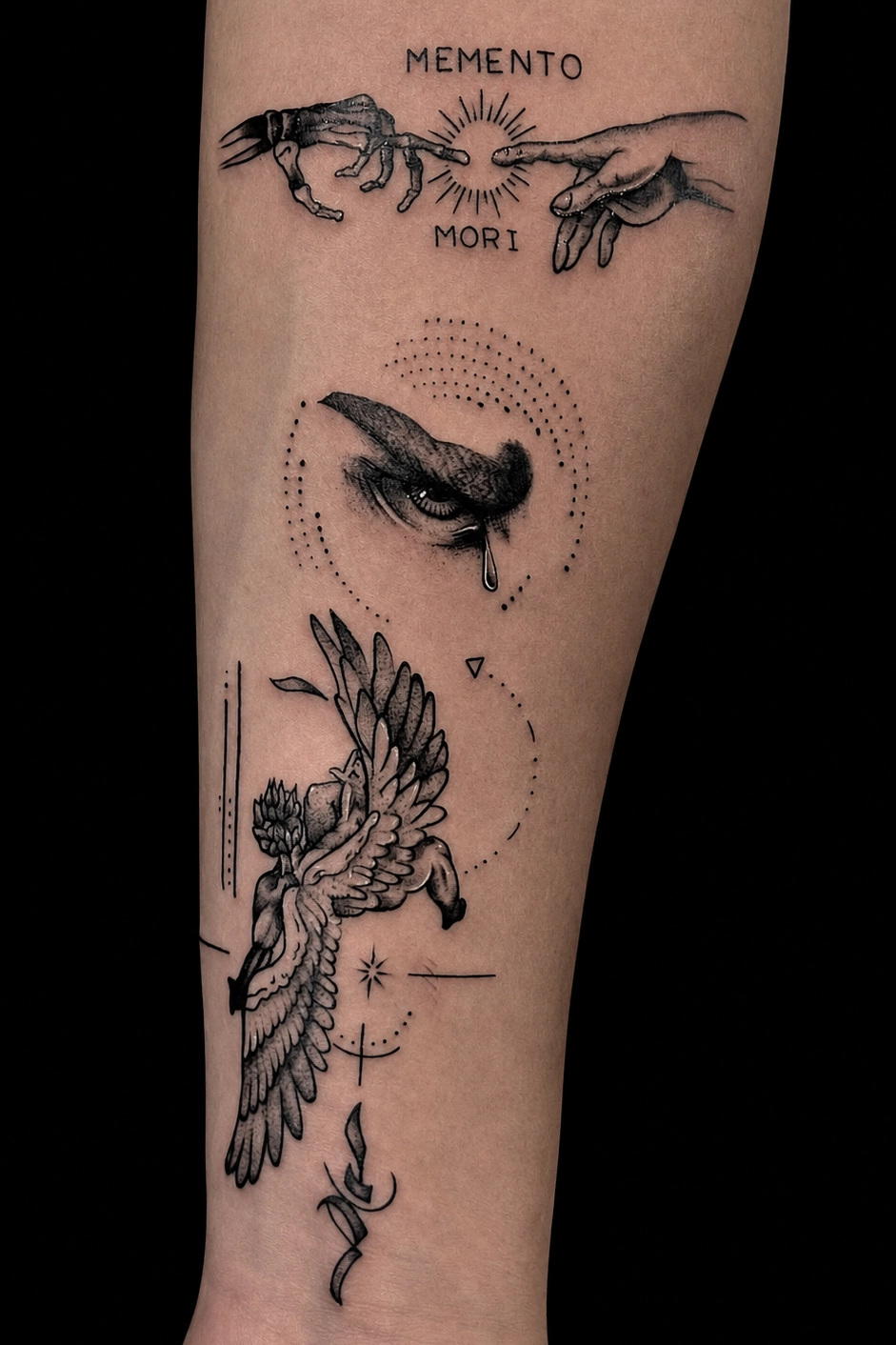 Pieza ornamental sobre el antebrazo